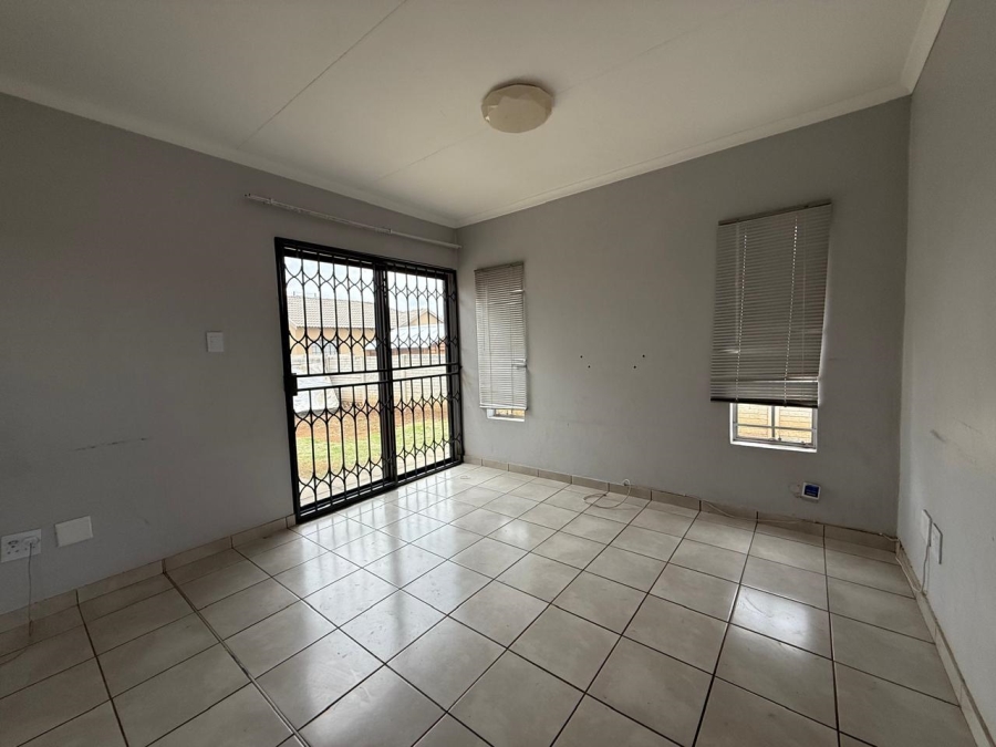 To Let 3 Bedroom Property for Rent in Waterkloof East North West